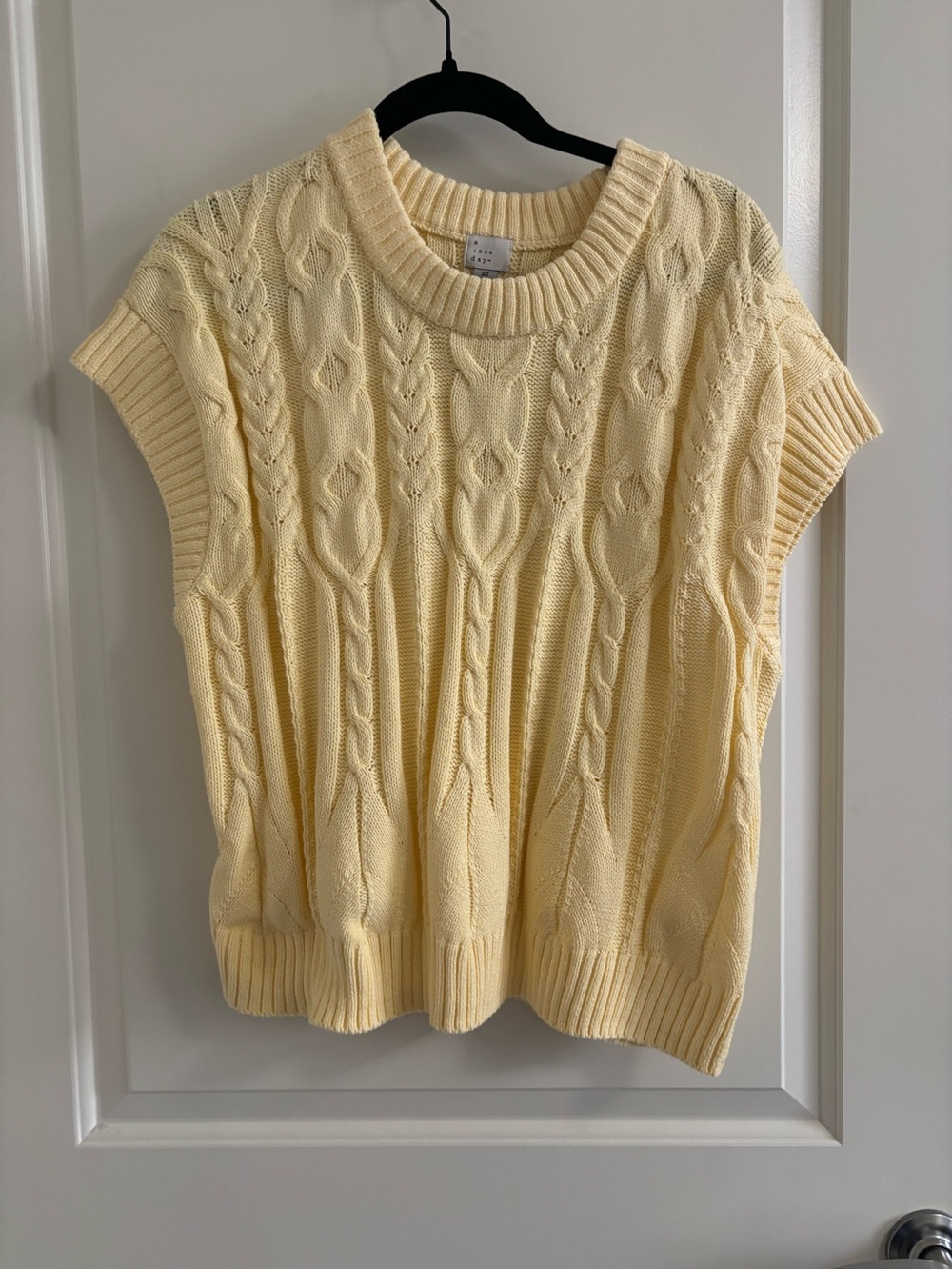 a new day Cable Knit Sleeveless Sweater Vest - Pale Yellow